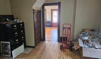 329 Jefferson St, Algonquin, IL 60102