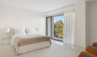 55 Dunes Ln, Amagansett, NY 11930