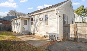 86 Sherwood St, Cranston, RI 02920