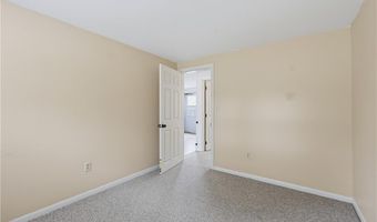 29 Rosedale Dr, Bristol, RI 02809