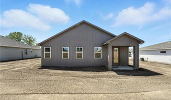 1660 Grayhawk Dr, Basehor, KS 66007