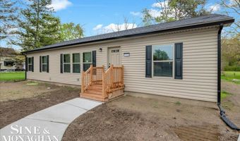 2060 Washington St, Algonac, MI 48001
