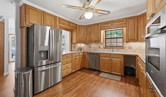 2006 Fairmont Dr, Benton, AR 72015