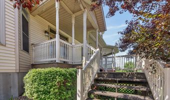 646 S Country Estates Ln, Bloomfield, IN 47424