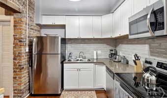 418 E Waldburg St A & B, Savannah, GA 31401