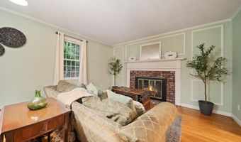 13 Holly Hill Dr, Amherst, NH 03031