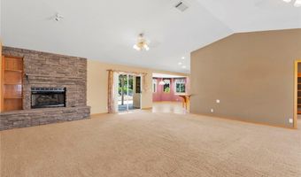 13331 Waco Dr, Apple Valley, CA 92308
