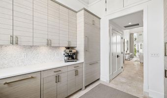 122 N Somerset St, Alys Beach, FL 32461