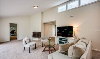 5401 E 40th St N, Bel Aire, KS 67220