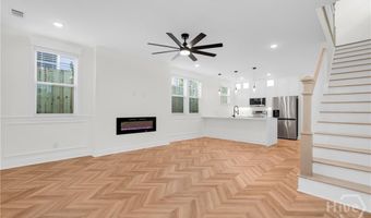 904 E 33rd St, Savannah, GA 31401
