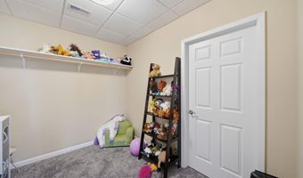 907 S 25th St, Beatrice, NE 68310