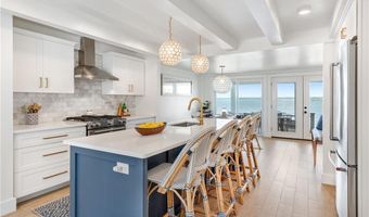 376 E Shore Rd, Jamestown, RI 02835