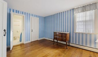 73 Thames St 1, Newport, RI 02840