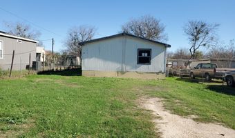 754 Kayroe Rd, Adkins, TX 78101