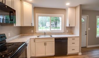 3531 Hoover Dr, Alton, IL 62002