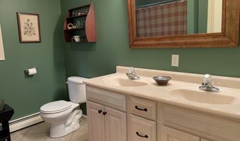 46 Club House Ln 9, Auburn, ME 04210