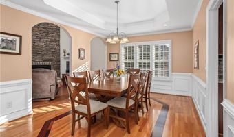 200 Scottsdale Dr, Advance, NC 27006