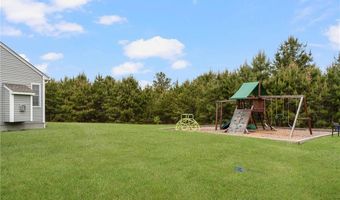 101 Austin Meadows Ln, North Kingstown, RI 02852