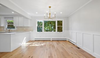 94 Carman Pl, Amityville, NY 11701