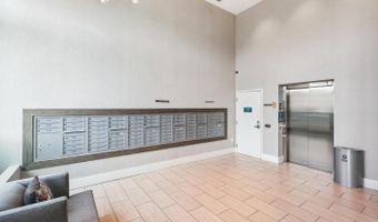 989 S BUCHANAN St #225, Arlington, VA 22204