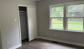 208 East St, Batesville, MS 38606