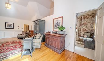 48 Old Searsport Ave, Belfast, ME 04915