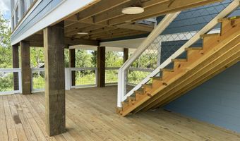 5009 Alaska St, Bay St. Louis, MS 39520