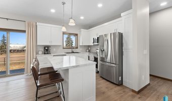 500 E Cairos Pl, Brandon, SD 57005