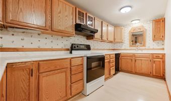 85 Indian Trl, Glocester, RI 02814