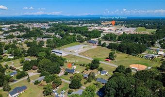 215 Scenic Cir, Boiling Springs, SC 29316