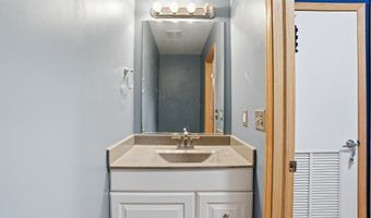822 Red Hawk Way SE, Altoona, IA 50009