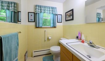 208 North St, Belchertown, MA 01007