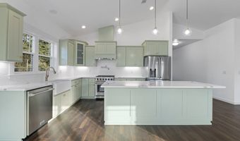 1240 Lighthouse Ln, Brookings, OR 97415