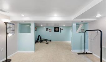 32 Waterman Ave, Johnston, RI 02919