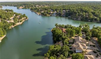 43 Strichen Ln, Bella Vista, AR 72715