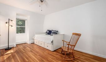 3 Deerfield Rd, Brookfield, CT 06804