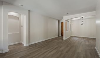 180 W ROADRUNNER Dr, Chandler, AZ 85286