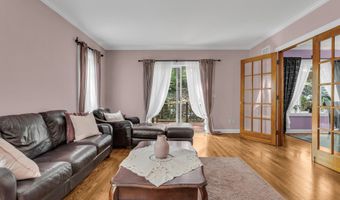 155 Stony Creek Rd, Branford, CT 06405