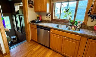 411 LINCOLN St, Antigo, WI 54409