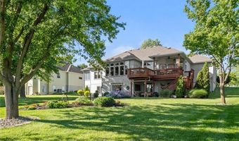 15471 Cedar Ln, Basehor, KS 66007