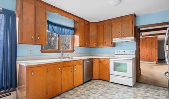 141 Peckham Rd, Little Compton, RI 02837