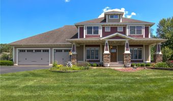 907 Sandalwood Dr, Altoona, WI 54720