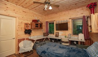 4978 S 11th Rd, Aldrich, MO 65601