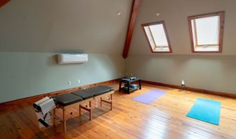 9307 Oak Trl, Ashland, VA 23005