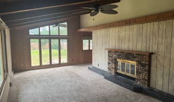 214 13th St W, Bottineau, ND 58318