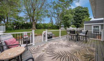 26 Indian Dr, Clinton, CT 06413