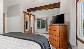 1833 N OWAISSA St, Appleton, WI 54911