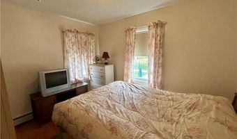 164 Knotty Oak Rd, Coventry, RI 02816