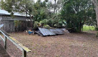 237 12th St, Apalachicola, FL 32320