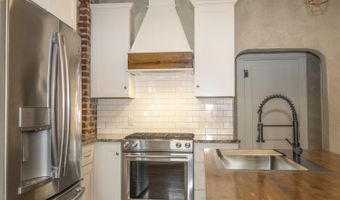703 Johnson Ave, Ava, MO 65608